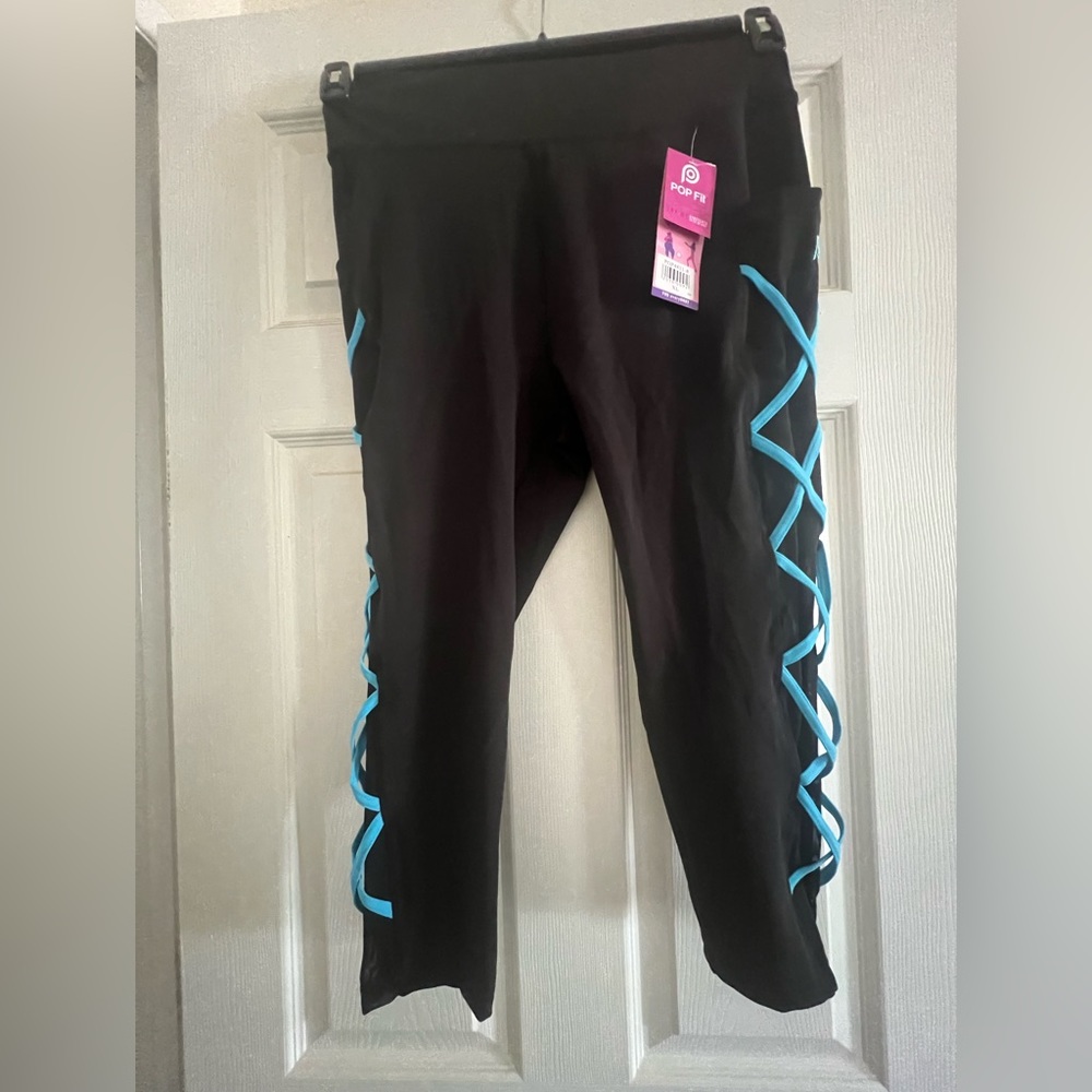 X-large PopFit cropped black leggings